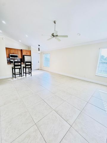 54 Egret Way, Boynton Beach, FL 33436