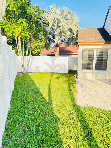 54 Egret Way, Boynton Beach, FL 33436