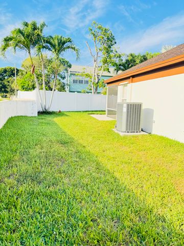 54 Egret Way, Boynton Beach, FL 33436