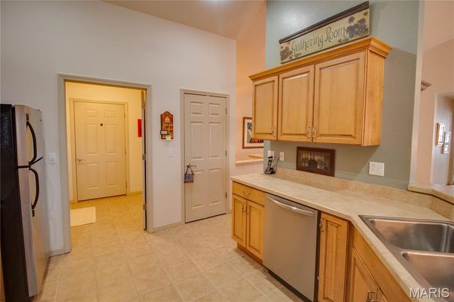 5214 Willis Avenue, Godfrey, IL 62035