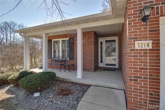 5214 Willis Avenue, Godfrey, IL 62035