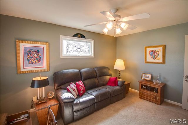 5214 Willis Avenue, Godfrey, IL 62035