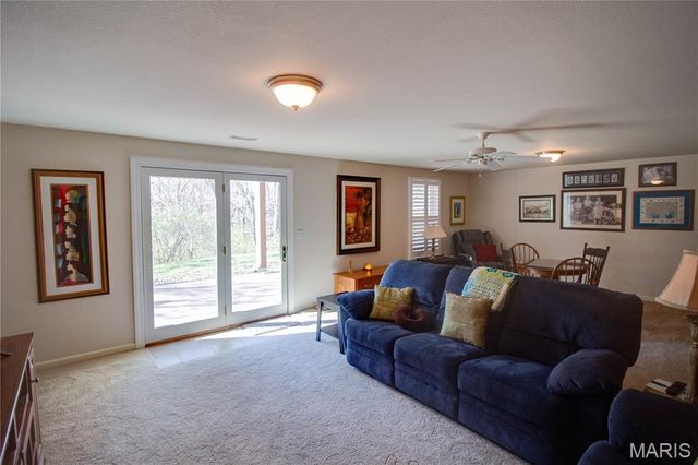 5214 Willis Avenue, Godfrey, IL 62035