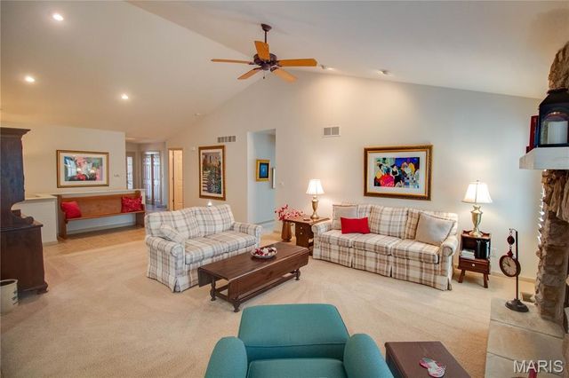 5214 Willis Avenue, Godfrey, IL 62035