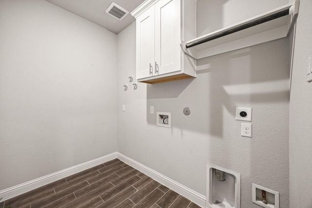 1618 Saxon Bend Trail, Richmond, TX 77469