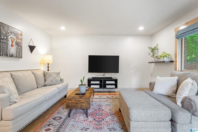 1045 SUNSET BOULEVARD, Birmingham, AL 35213