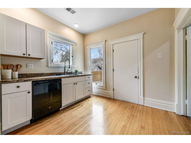 1208 N Corona St, Colorado Springs, CO 80903