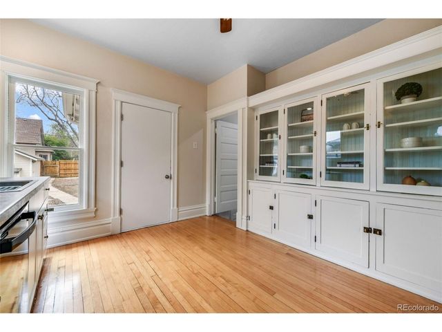 1208 N Corona St, Colorado Springs, CO 80903