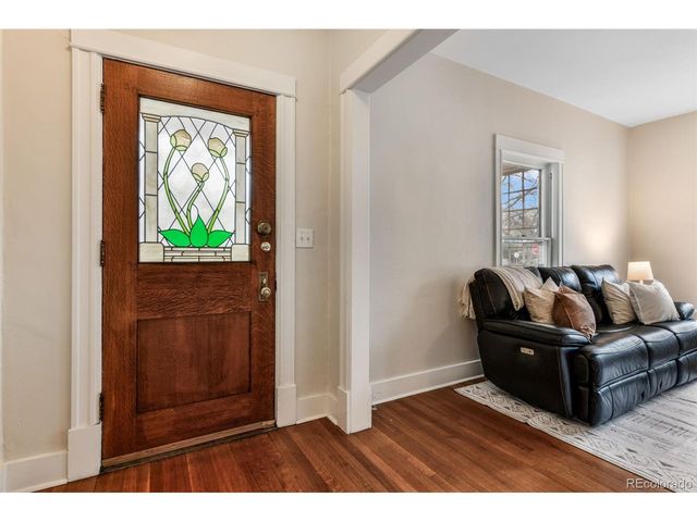 1208 N Corona St, Colorado Springs, CO 80903