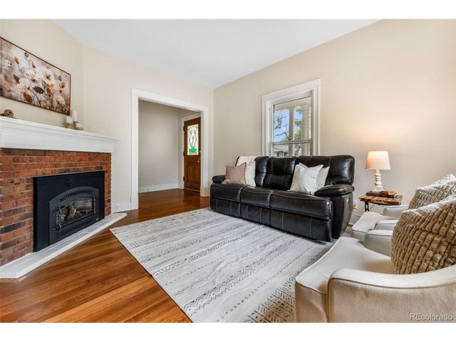 1208 N Corona St, Colorado Springs, CO 80903