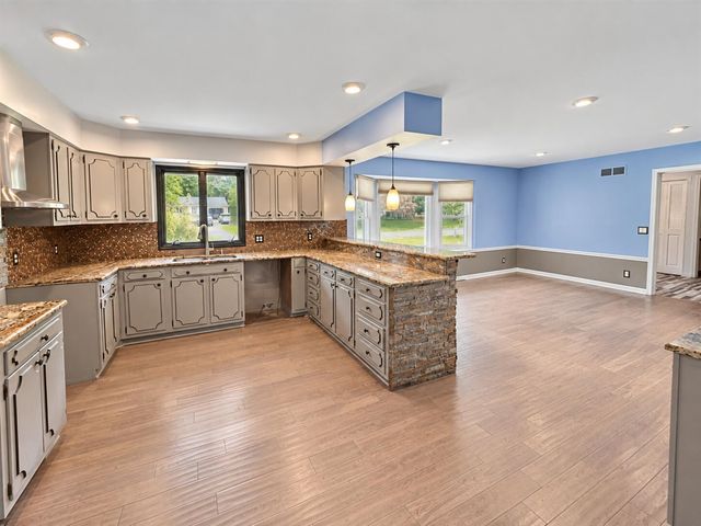 2134 Sycamore Lane, Kalamazoo, MI 49008