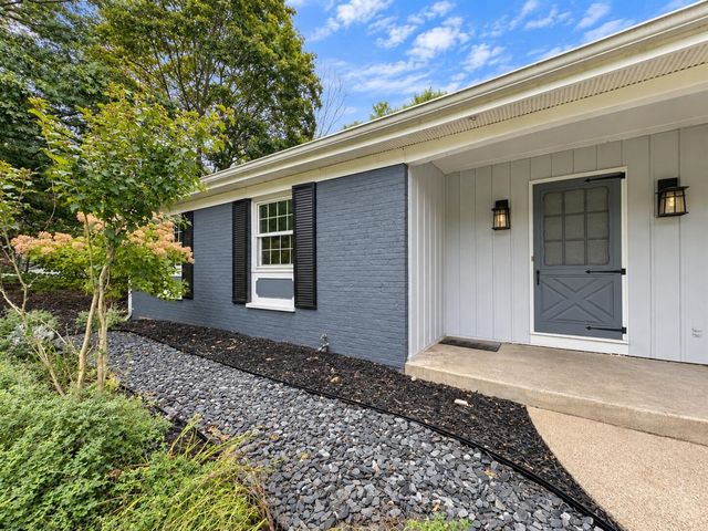 2134 Sycamore Lane, Kalamazoo, MI 49008