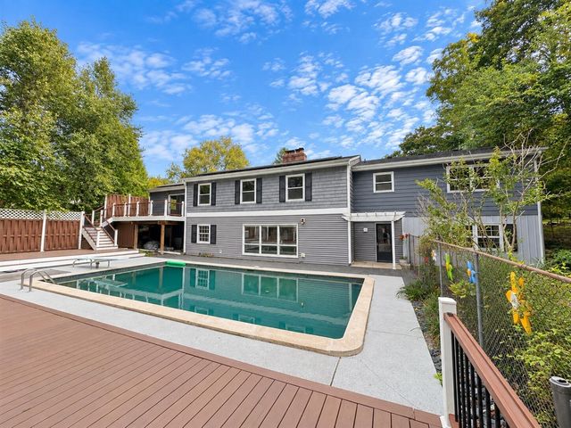 2134 Sycamore Lane, Kalamazoo, MI 49008