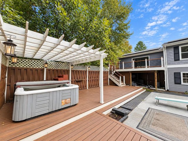2134 Sycamore Lane, Kalamazoo, MI 49008