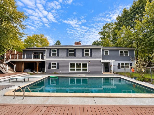 2134 Sycamore Lane, Kalamazoo, MI 49008