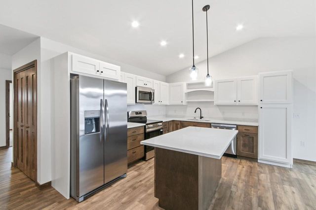 612 Roosevelt Street, Baraboo, WI 53913