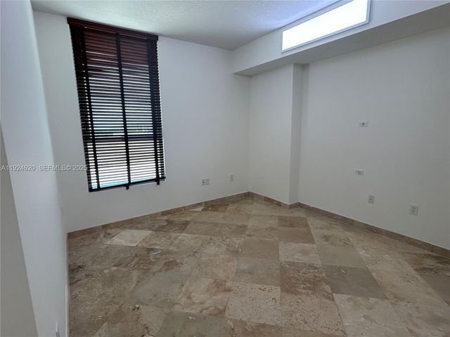 9055 SW 73 Court 809, Miami, FL 33156