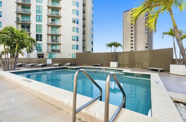 9055 SW 73 Court 809, Miami, FL 33156