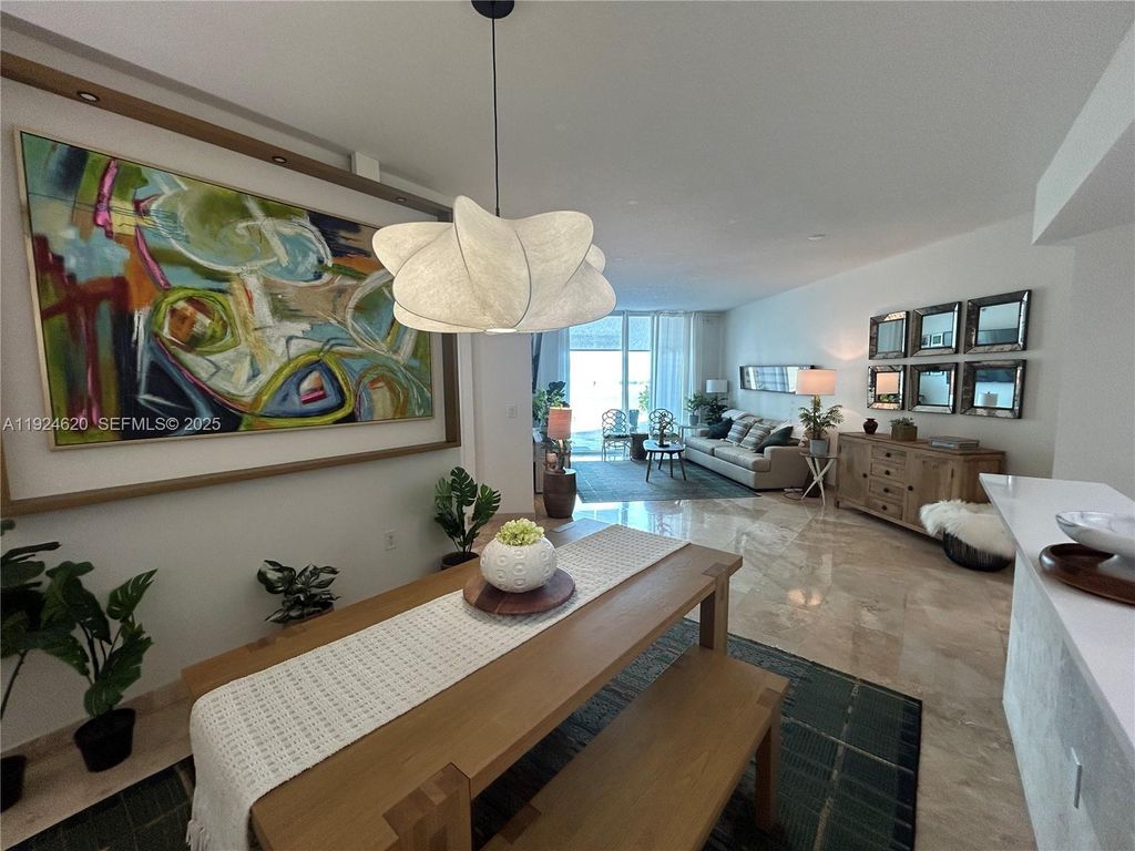 9055 SW 73 Court 809, Miami, FL 33156