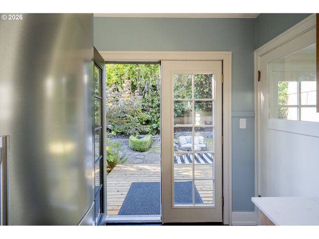 2621 N SUMNER St, Portland, OR 97217