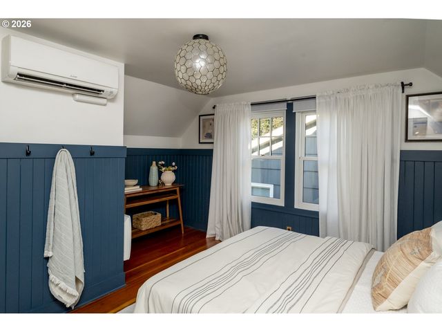 2621 N SUMNER St, Portland, OR 97217