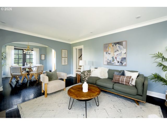 2621 N SUMNER St, Portland, OR 97217