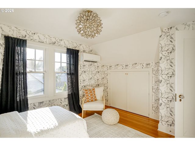 2621 N SUMNER St, Portland, OR 97217