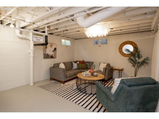 2621 N SUMNER St, Portland, OR 97217