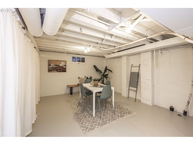 2621 N SUMNER St, Portland, OR 97217