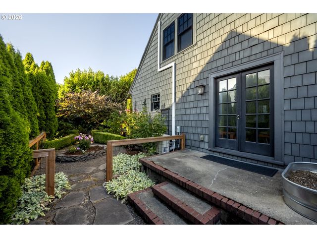 2621 N SUMNER St, Portland, OR 97217