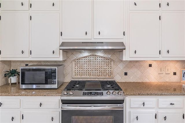 288 Shire Way, Lawrenceville, GA 30044