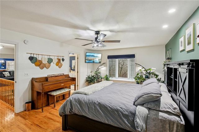 4547 Wallace Road, Mclouth, KS 66054