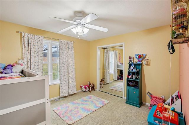 4547 Wallace Road, Mclouth, KS 66054