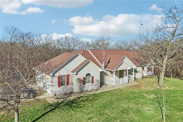 4547 Wallace Road, Mclouth, KS 66054