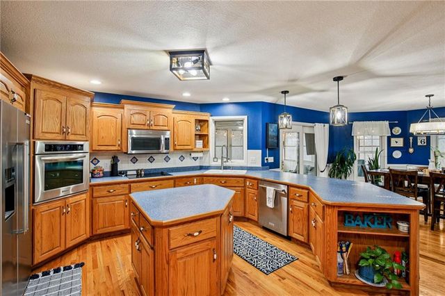 4547 Wallace Road, Mclouth, KS 66054