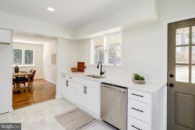 704 FISHING CREEK RD, New Cumberland, PA 17070