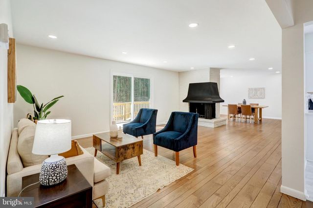 704 FISHING CREEK RD, New Cumberland, PA 17070