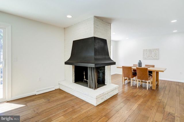 704 FISHING CREEK RD, New Cumberland, PA 17070