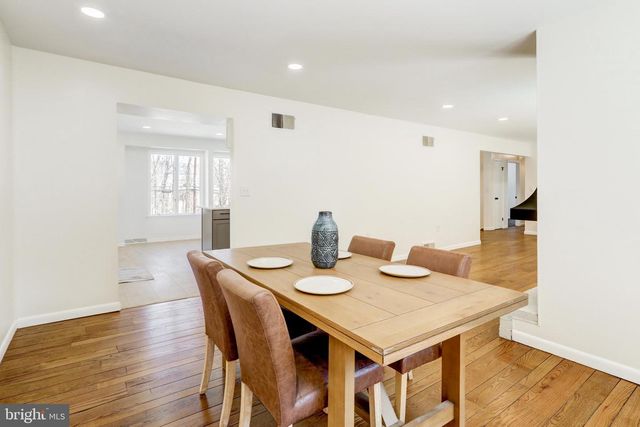 704 FISHING CREEK RD, New Cumberland, PA 17070