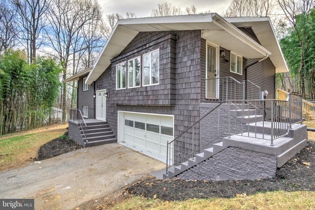 704 FISHING CREEK RD, New Cumberland, PA 17070