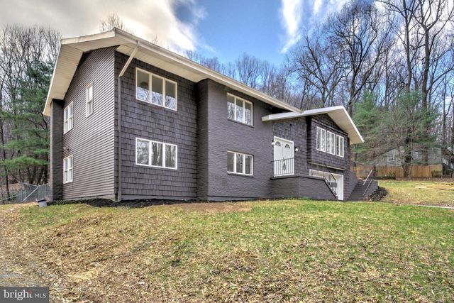 704 FISHING CREEK RD, New Cumberland, PA 17070