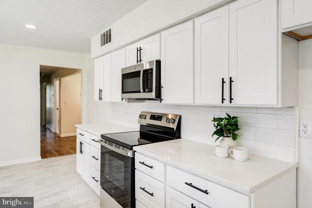 704 FISHING CREEK RD, New Cumberland, PA 17070