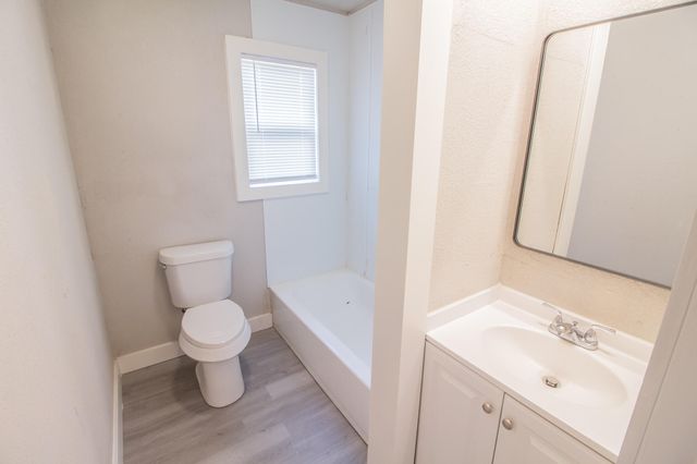 2417 E 28th Street, Lubbock, TX 79404