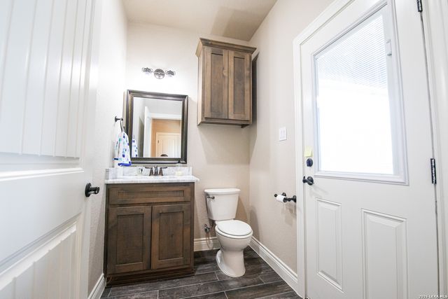 104 N Tranquility, La Vernia, TX 78121