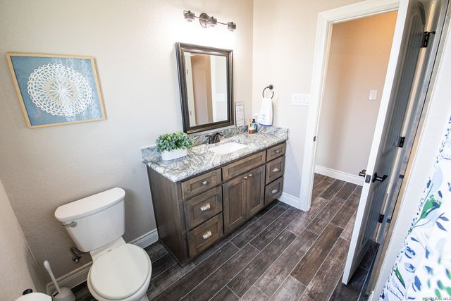 104 N Tranquility, La Vernia, TX 78121