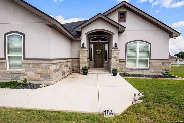 104 N Tranquility, La Vernia, TX 78121