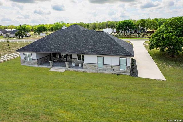 104 N Tranquility, La Vernia, TX 78121