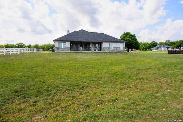 104 N Tranquility, La Vernia, TX 78121