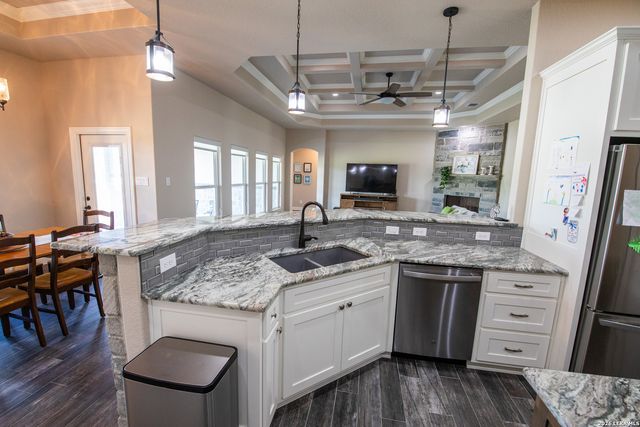 104 N Tranquility, La Vernia, TX 78121
