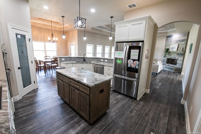 104 N Tranquility, La Vernia, TX 78121